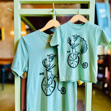 Load image into Gallery viewer, Fiets Tee (XL, XXL)
